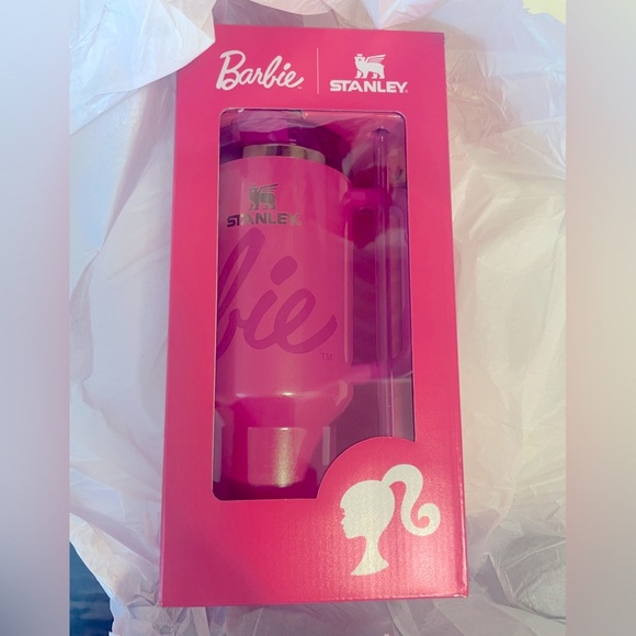 Stanley Barbie Pink Flowstate Quencher Tumbler 40oz - Picture 1 of 4
